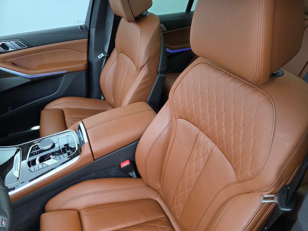 Certified 2025 BMW X5 sDrive40i w/ M Sport Package RWD image 11