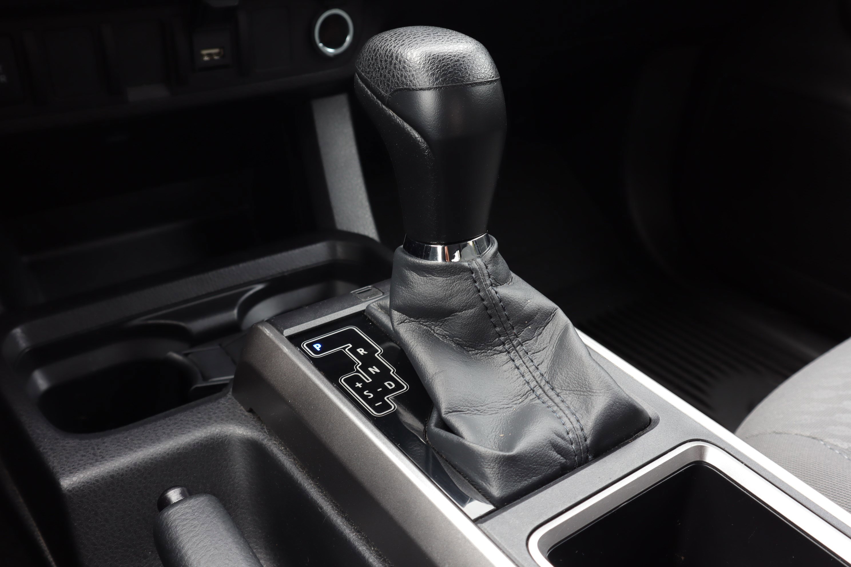 Used 2022 Toyota Tacoma SR5 RWD image 14