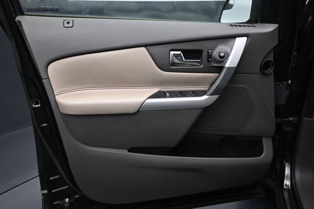 Used 2013 Ford Edge SE FWD image 10