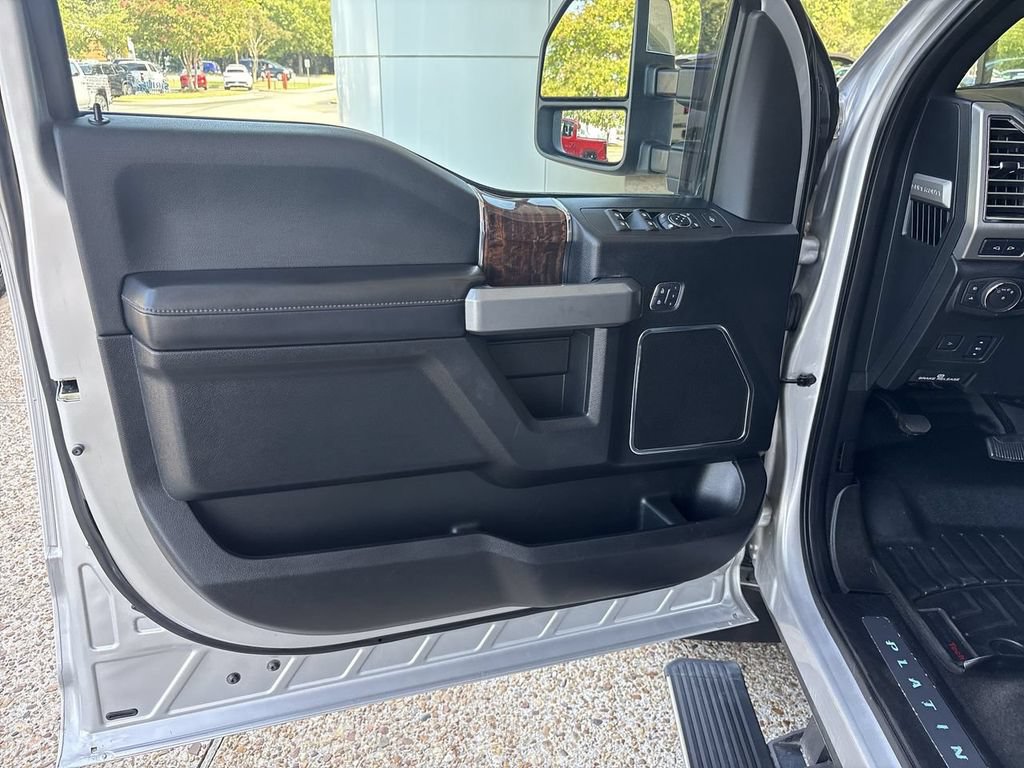Used 2017 Ford F350 Platinum w/ Platinum Ultimate Package AWD/4WD image 23