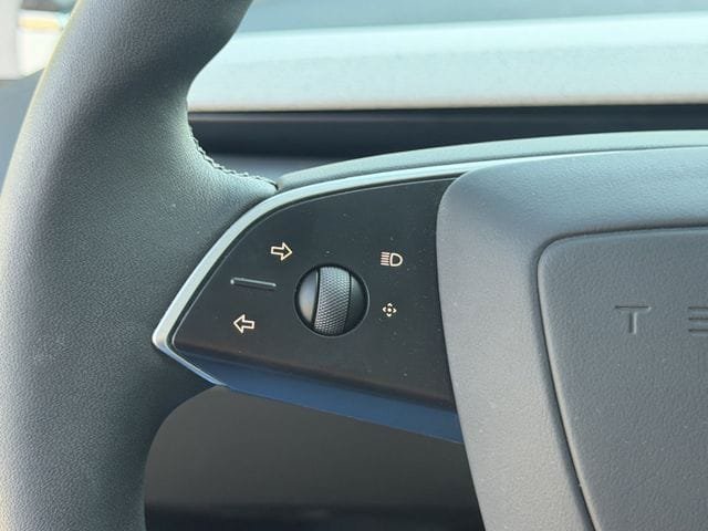 Used 2025 Tesla Model 3 Long Range RWD image 17