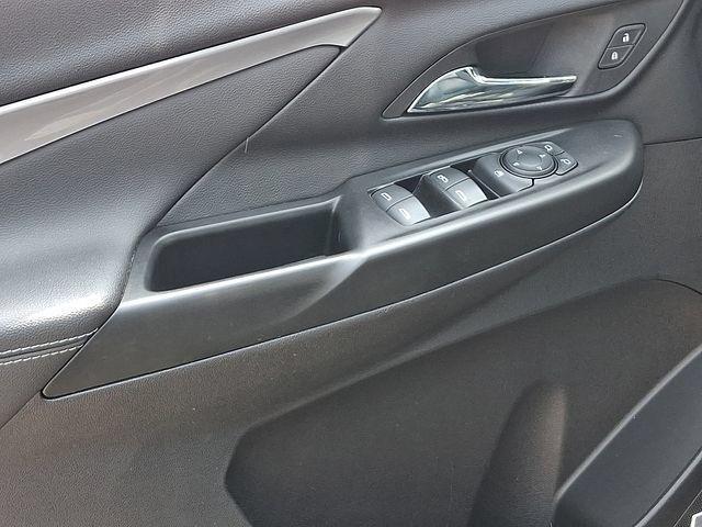 Used 2023 Chevrolet Bolt LT w/ Infotainment Package FWD image 23