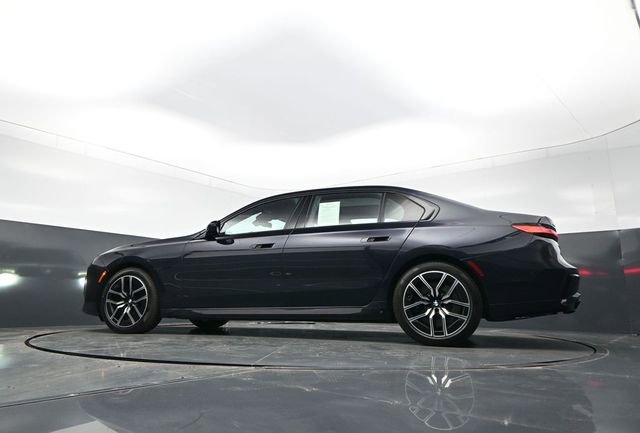 Used 2023 BMW 760i xDrive AWD/4WD image 30
