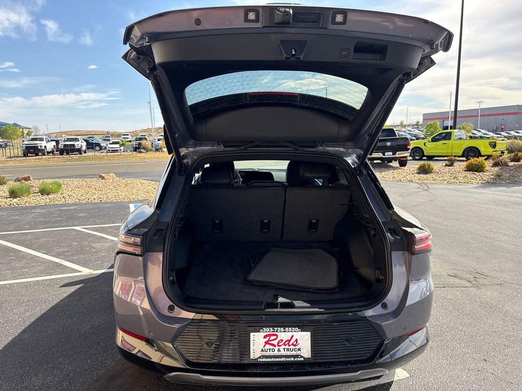 Used 2024 Chevrolet Equinox EV LT image 40