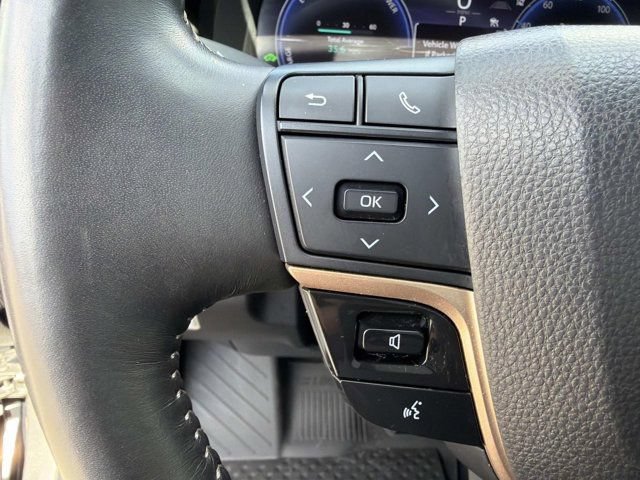 Certified 2025 Toyota Crown AWD/4WD image 26