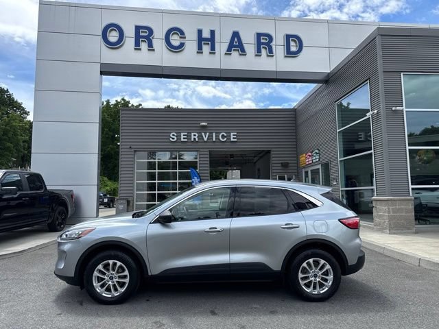 Certified 2022 Ford Escape SE w/ Cold Weather Package AWD/4WD image 2
