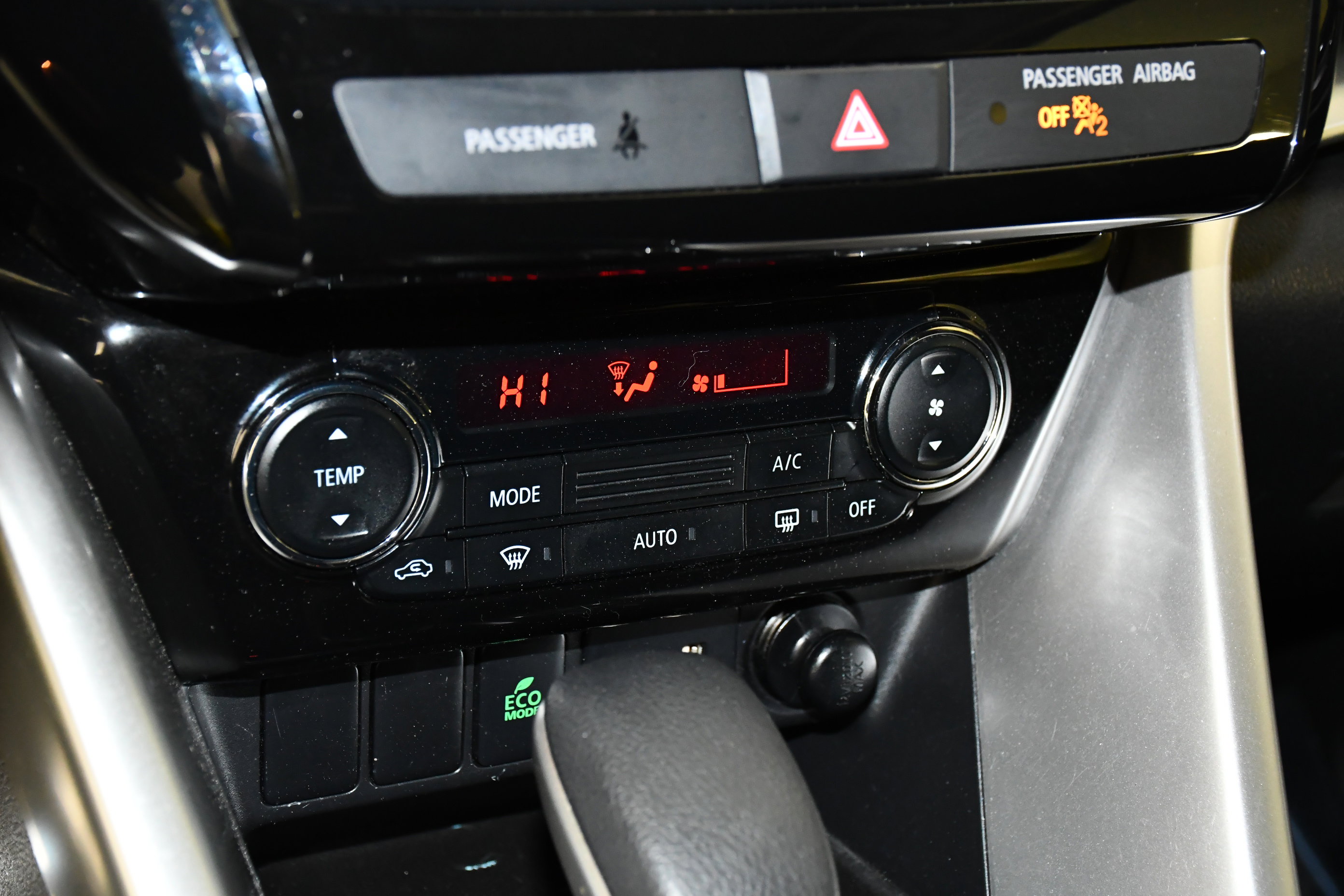 Used 2022 Mitsubishi Eclipse Cross LE image 28