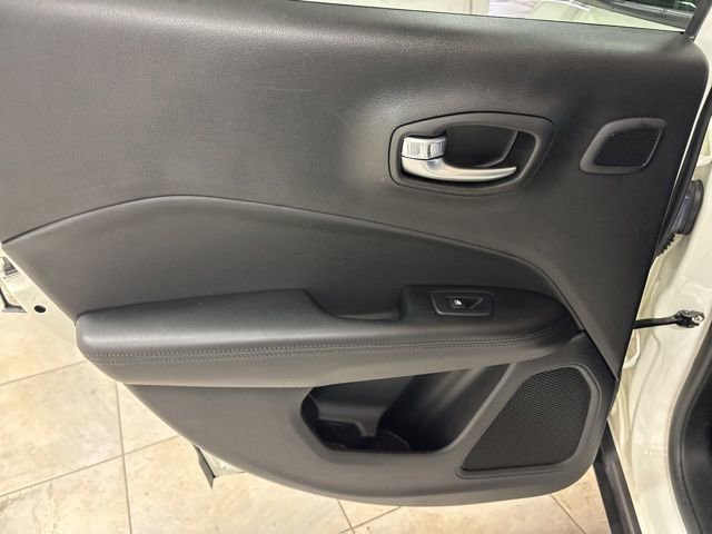 Used 2021 Jeep Compass Latitude w/ Sun and Sound Group FWD image 13