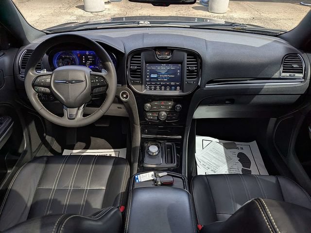 Used 2022 Chrysler 300 S RWD image 14