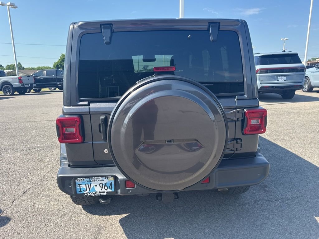 Used 2019 Jeep Wrangler Unlimited Sahara AWD/4WD image 4