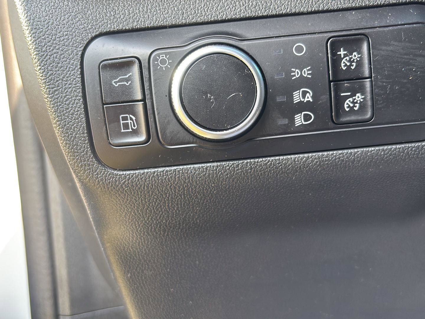 Used 2025 Ford Escape ST-Line w/ Equipment Group 301A image 21