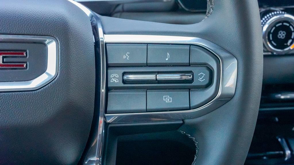 Used 2025 GMC Canyon Elevation image 34