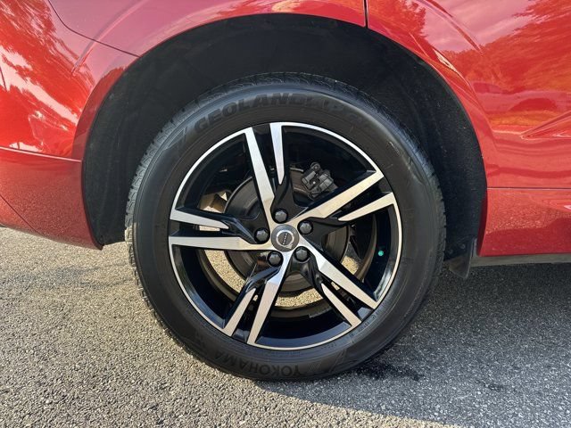 Used 2021 Volvo XC60 T5 R-Design w/ Advanced Package AWD/4WD image 30