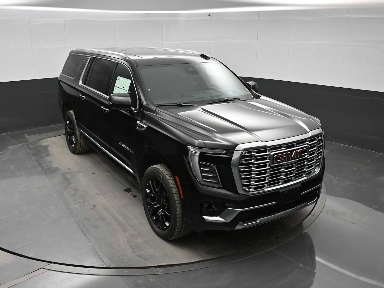 New 2026 GMC Yukon XL Denali w/ Denali Reserve Package image 21