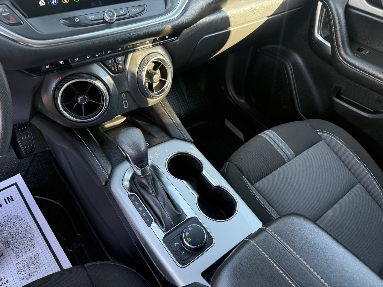 Used 2024 Chevrolet Blazer LT w/ Convenience Package FWD image 8