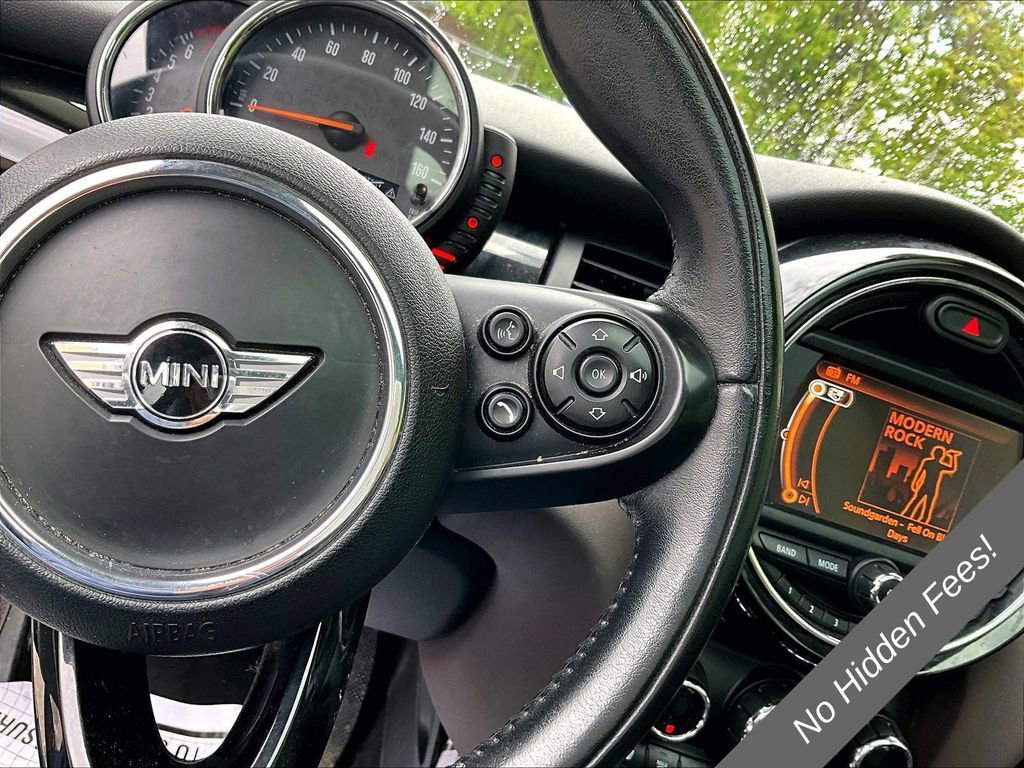 Used 2016 MINI Cooper 4-Door Hardtop w/ Premium Package FWD image 16