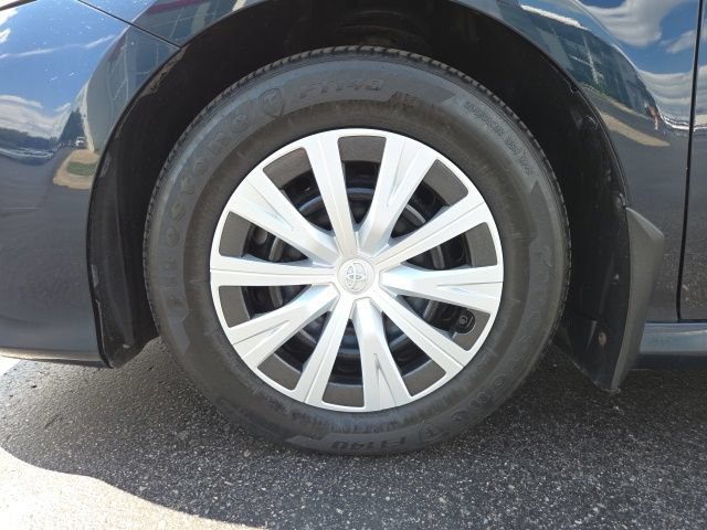 Used 2018 Toyota Camry LE FWD image 25