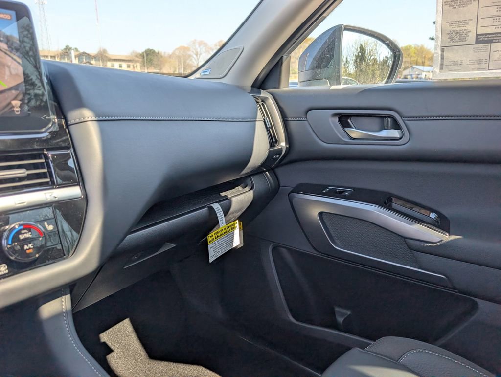 New 2026 Nissan Pathfinder SL image 31