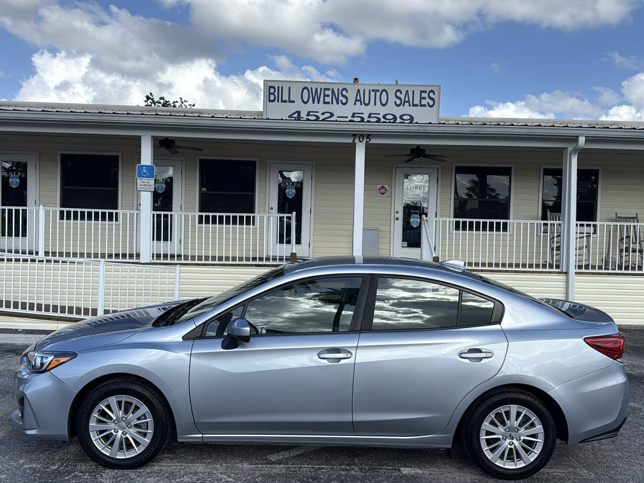 Used 2018 Subaru Impreza 2.0i Premium w/ Popular Package #1 AWD/4WD image 2