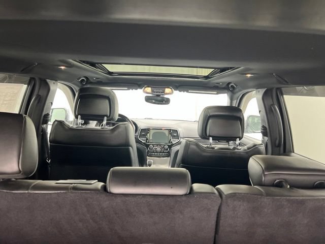 Used 2020 Jeep Grand Cherokee Overland AWD/4WD image 10