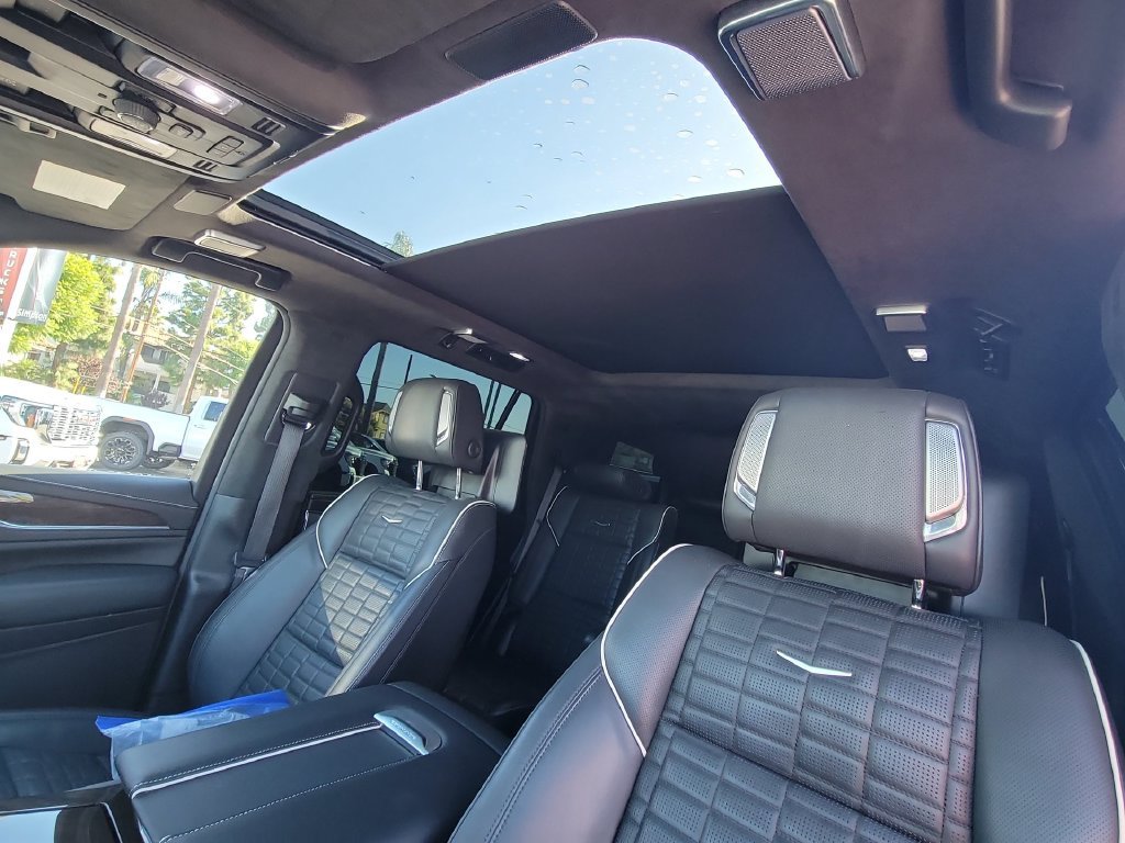 Certified 2024 Cadillac Escalade Sport Platinum AWD/4WD image 18