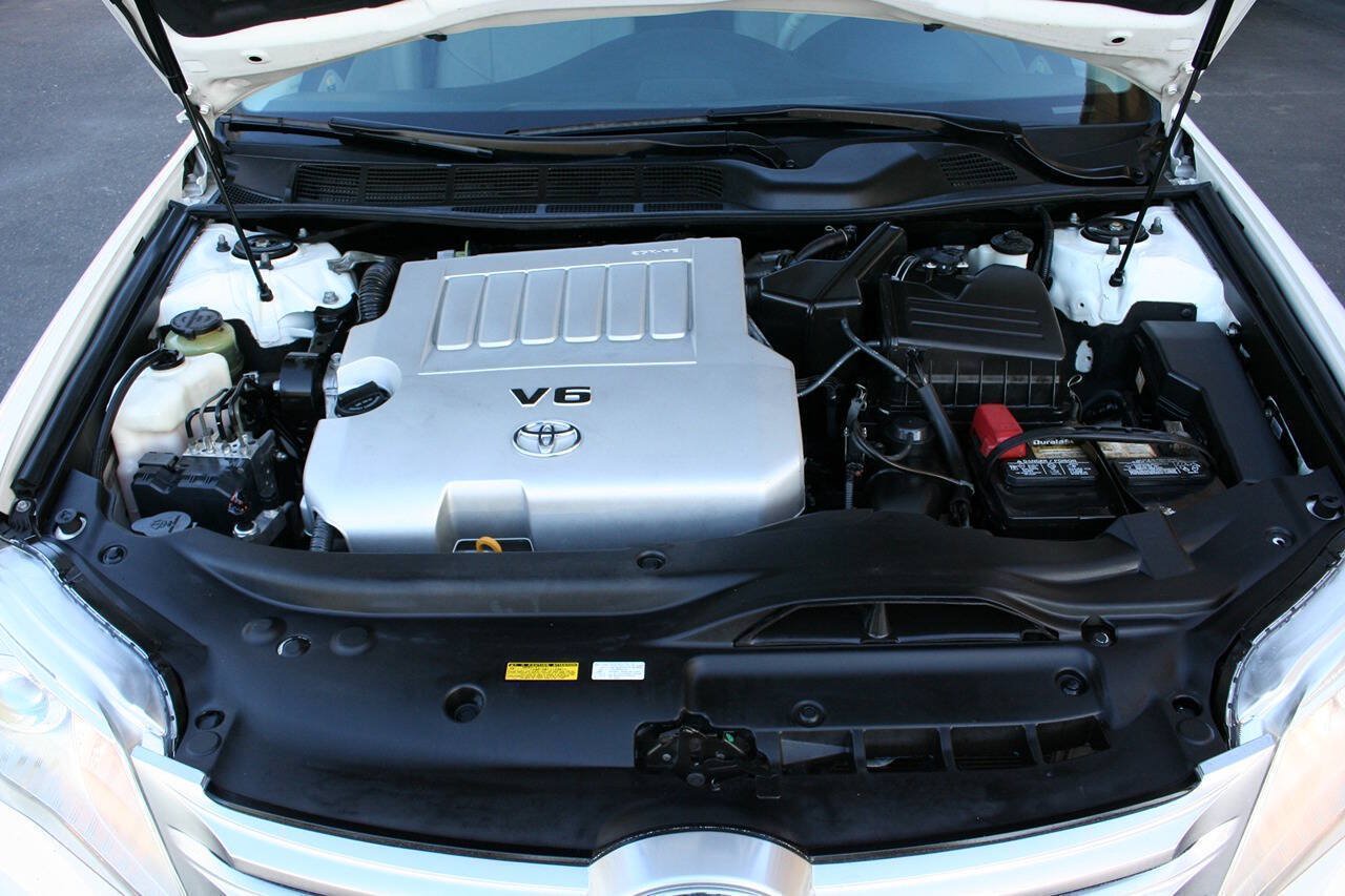Used 2011 Toyota Avalon FWD image 11