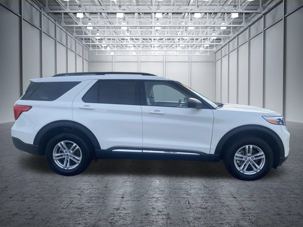 Used 2022 Ford Explorer XLT w/ Class IV Trailer Tow Package AWD/4WD image 4