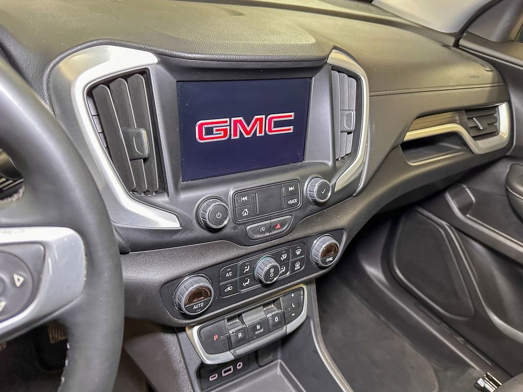 Used 2024 GMC Terrain SLT image 43