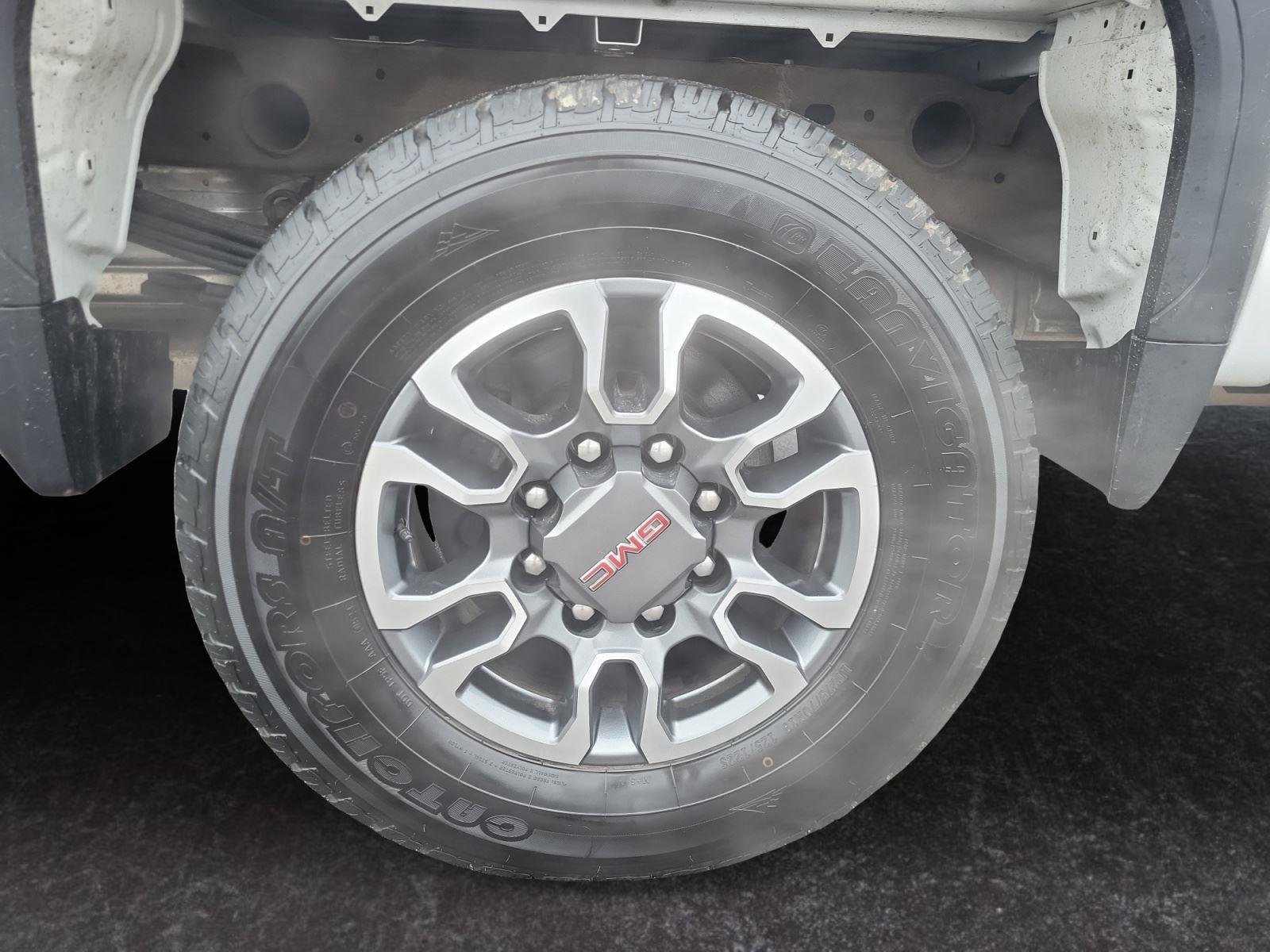 Used 2024 GMC Sierra 2500 SLE w/ SLE Value Package image 27