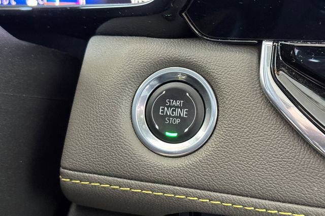 Used 2025 Chevrolet Colorado ZR2 w/ Technology Package image 21