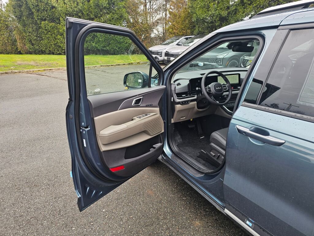 New 2026 Kia Carnival SX image 21