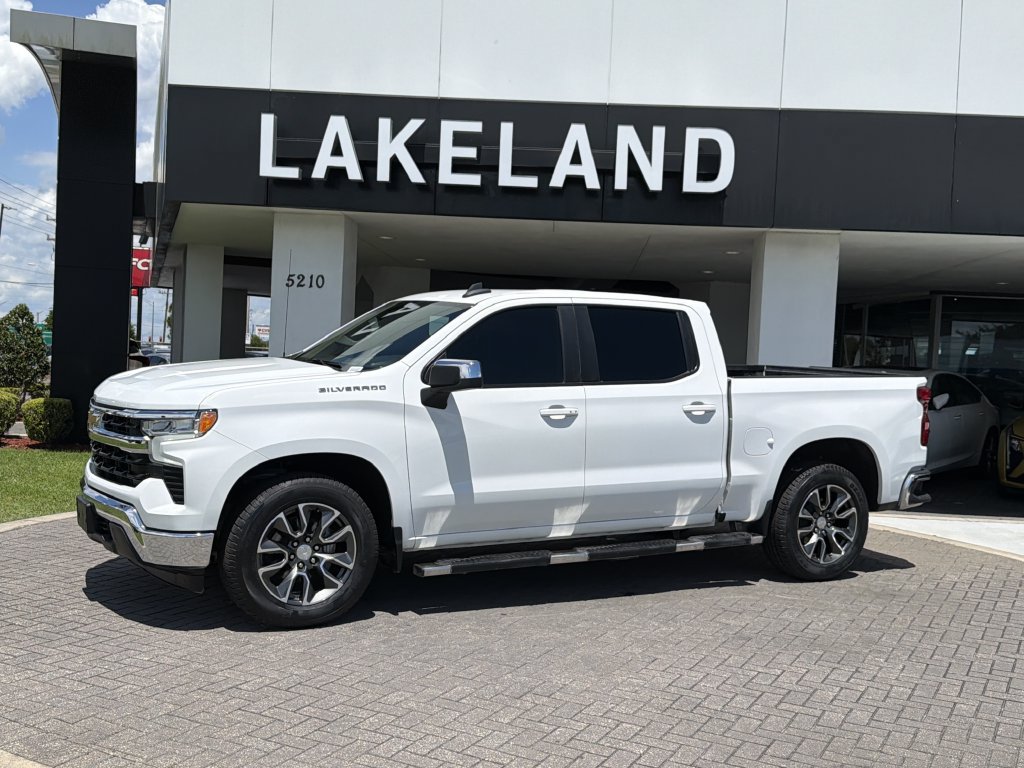 Certified 2022 Chevrolet Silverado 1500 LT RWD image 2