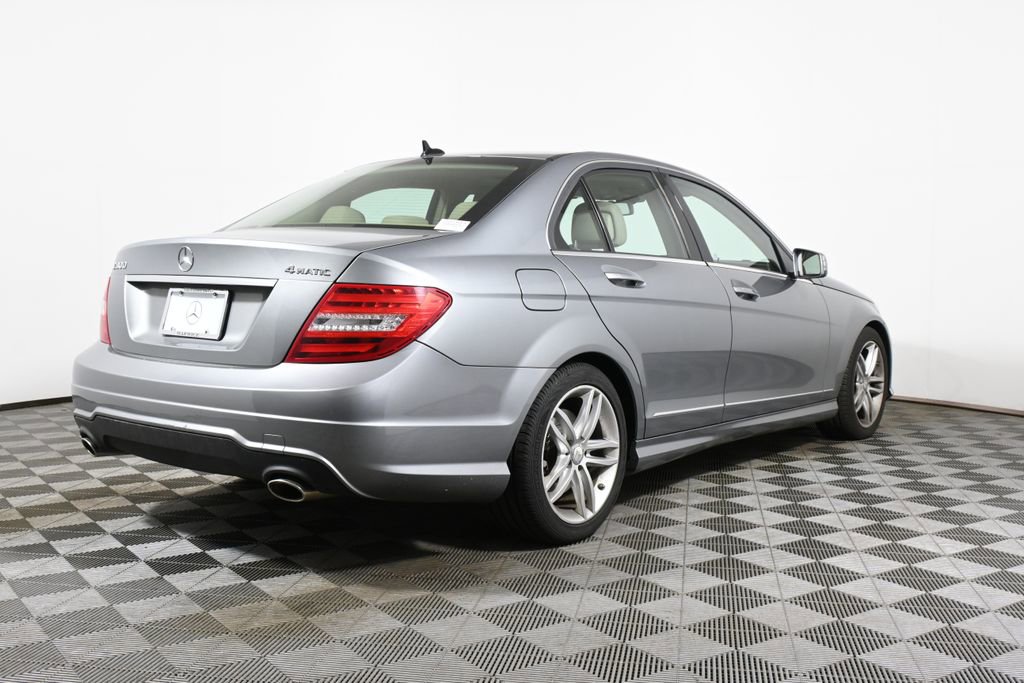 Used 2014 Mercedes-Benz C 300 4MATIC Sedan image 7