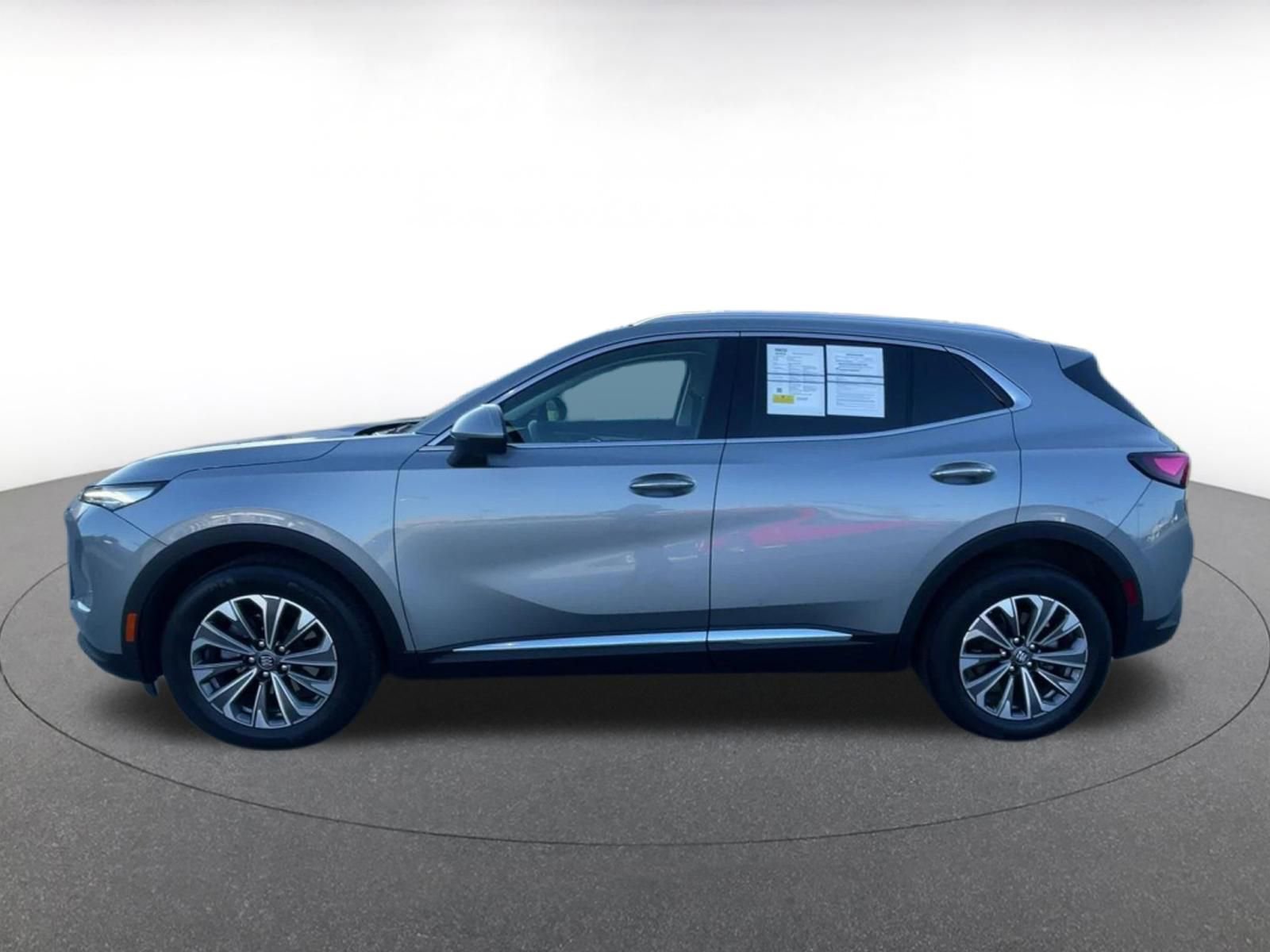 Used 2024 Buick Envision Preferred image 9