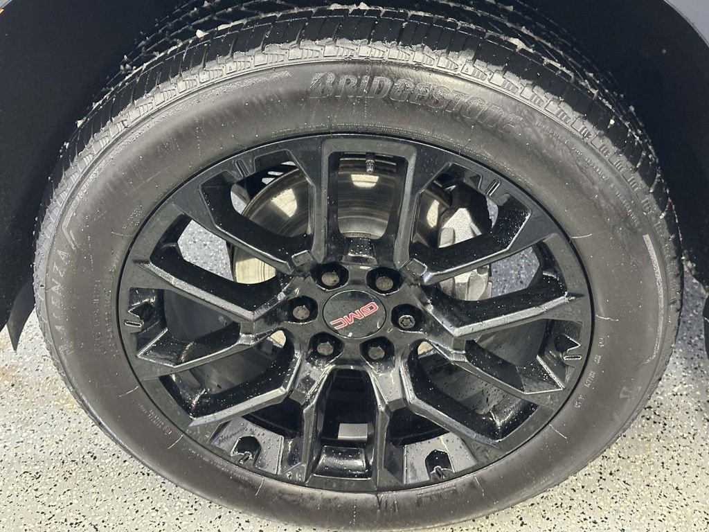 Certified 2023 GMC Yukon Denali image 8