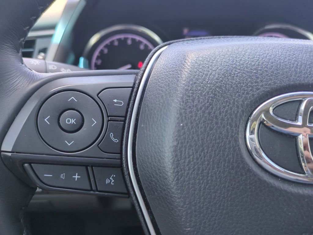 Used 2019 Toyota Camry SE w/ Convenience Package FWD image 29