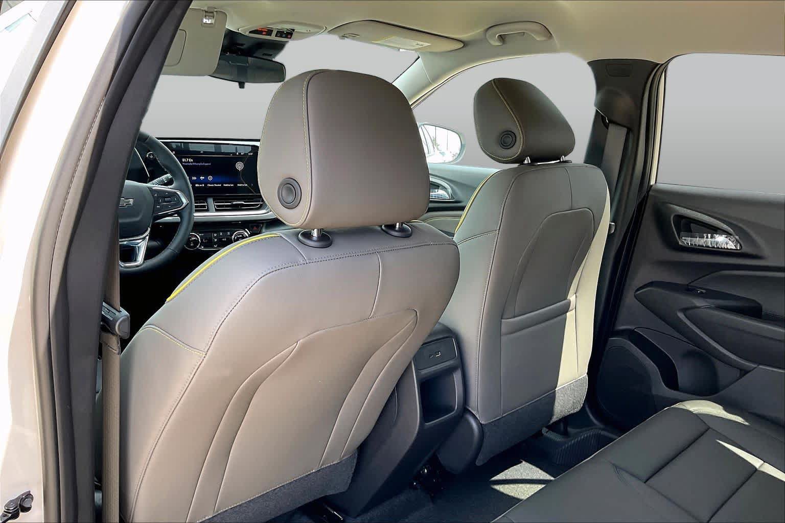 New 2026 Chevrolet Trax ACTIV w/ Driver Confidence Package FWD image 22