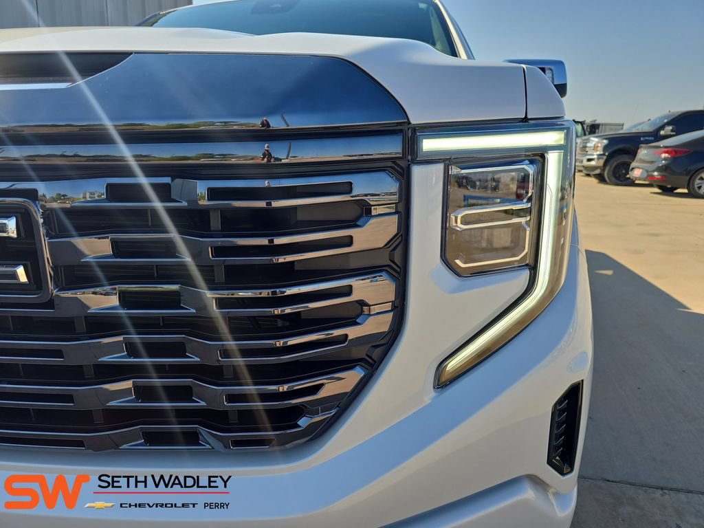 Used 2024 GMC Sierra 1500 Denali Ultimate AWD/4WD image 32