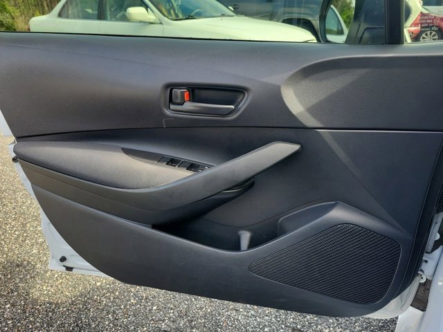 Used 2022 Toyota Corolla LE image 34