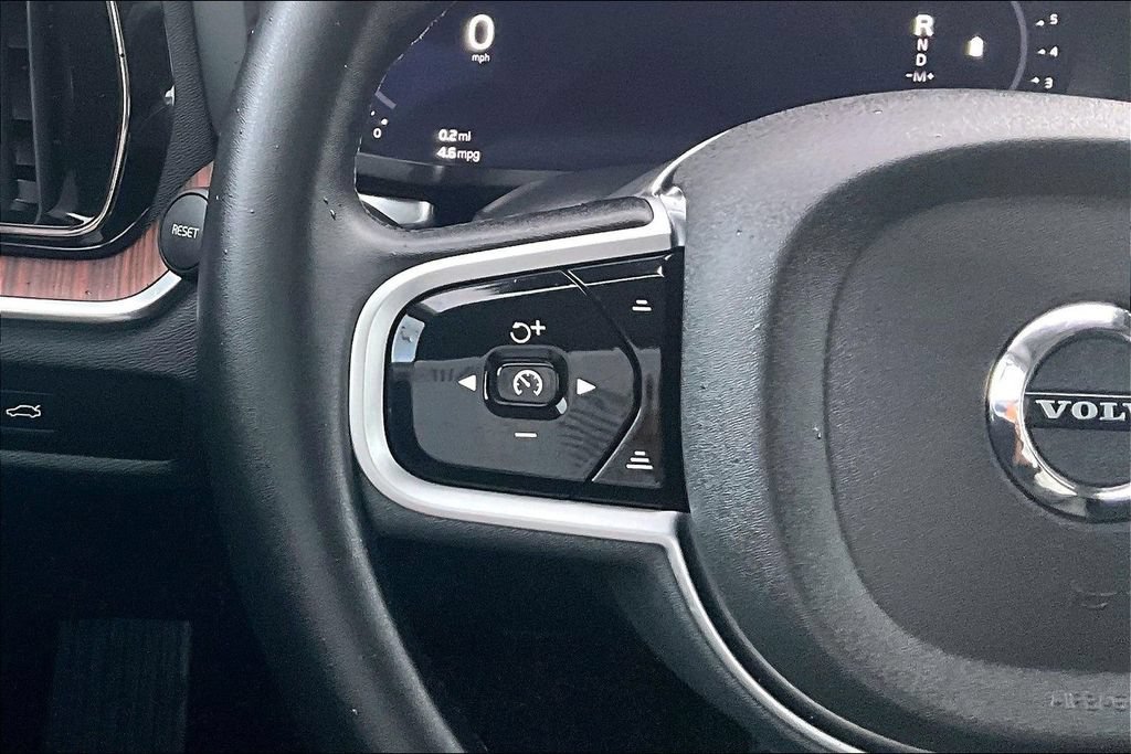 Certified 2025 Volvo V60 B5 Cross Country Plus AWD/4WD image 26