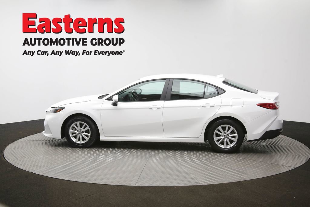 Used 2025 Toyota Camry LE image 61