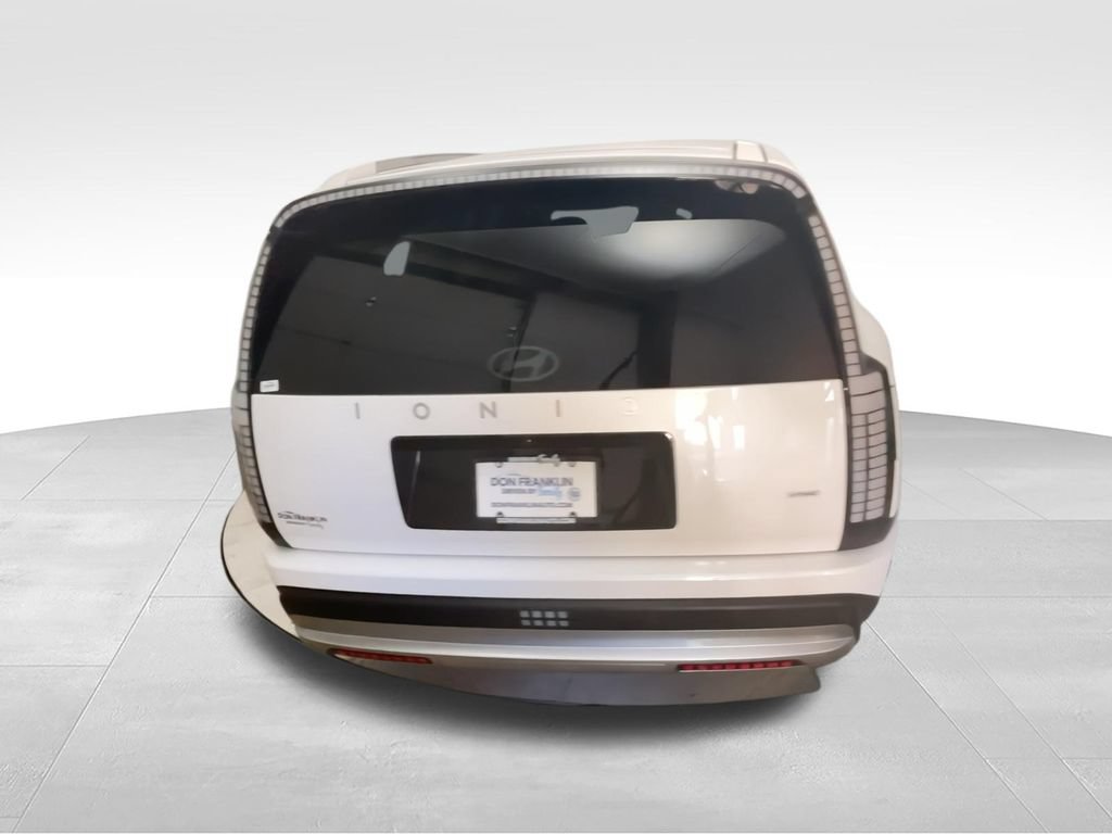 Used 2026 Hyundai Ioniq 9 SE AWD/4WD image 8