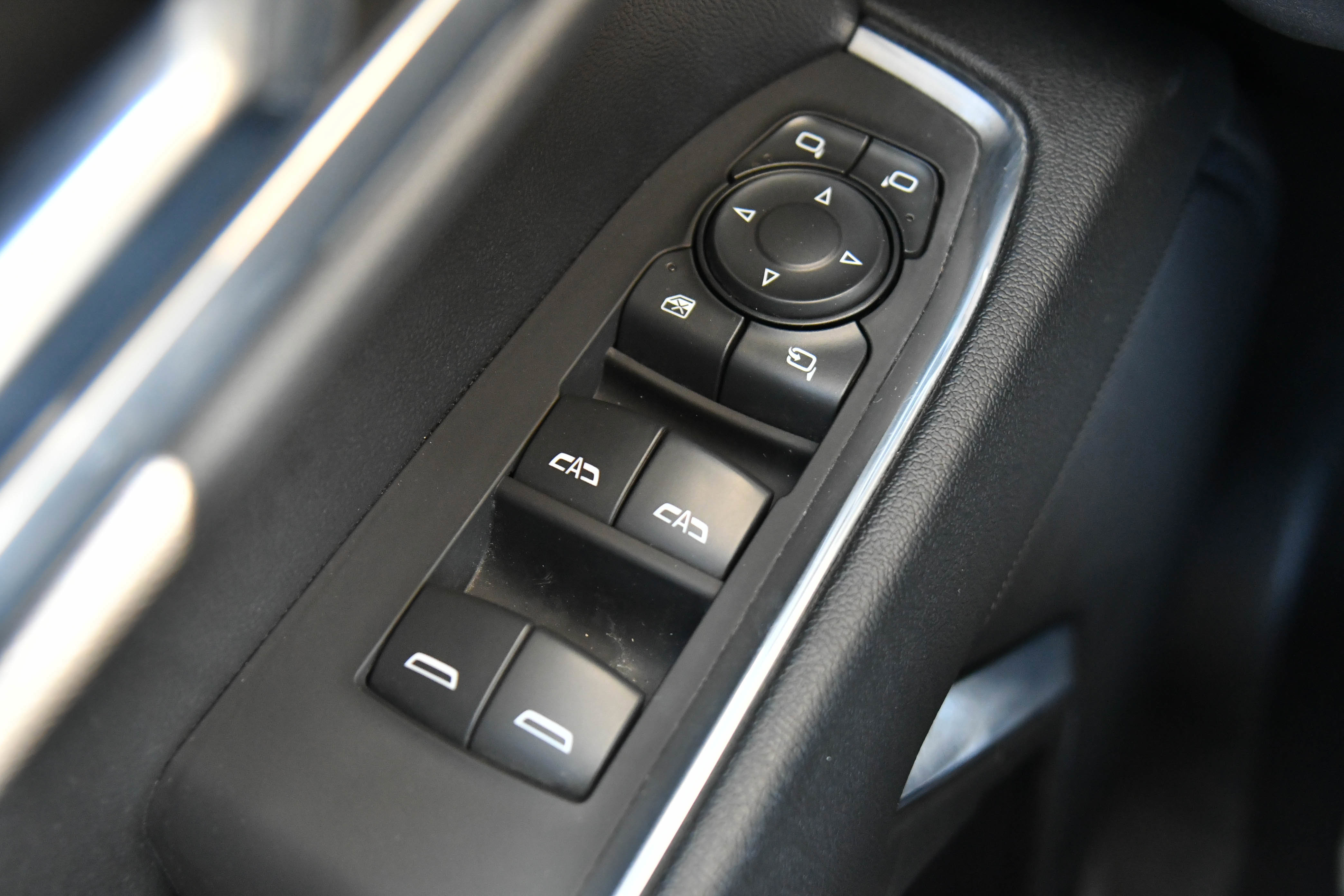 Used 2024 GMC Sierra 1500 SLT image 33