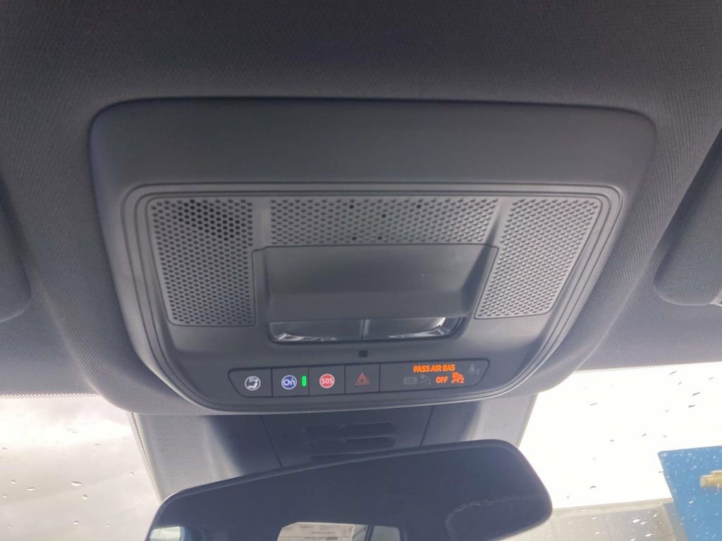 New 2026 Chevrolet Equinox EV LT image 23