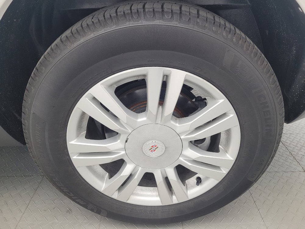 Used 2015 Cadillac SRX Luxury w/ Driver Awareness Package FWD image 31