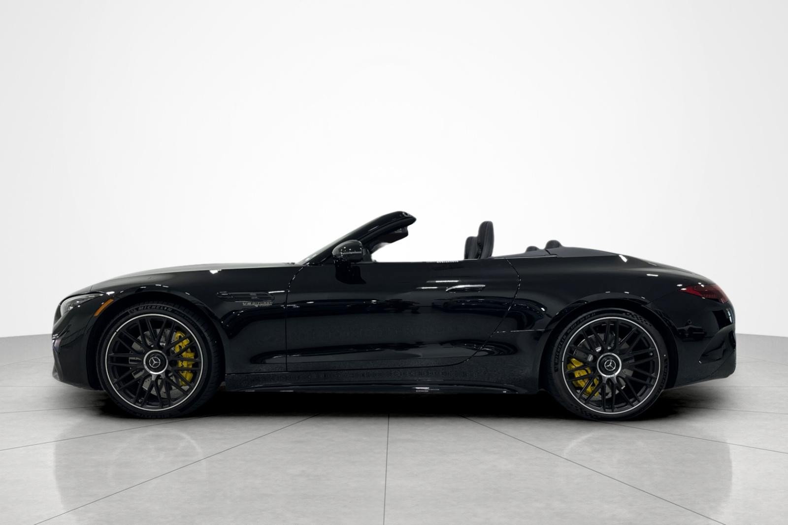 New 2025 Mercedes-Benz SL 63 AMG 4MATIC image 2