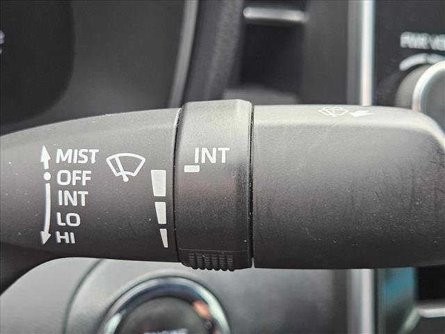 Used 2019 Toyota Avalon XLE w/ Moonroof Package FWD image 9