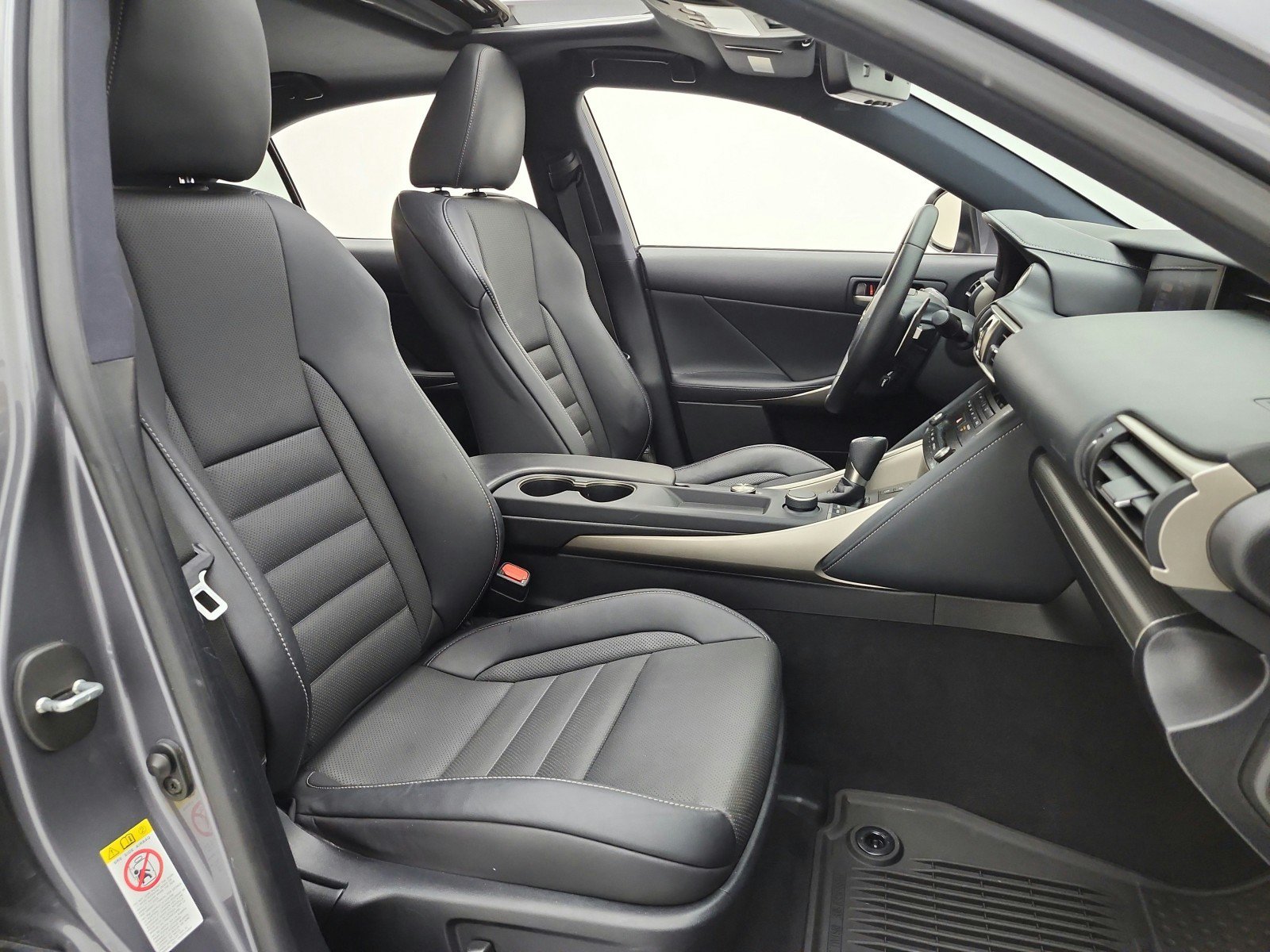 Used 2017 Lexus IS 200t F Sport w/ F Sport Package RWD image 20