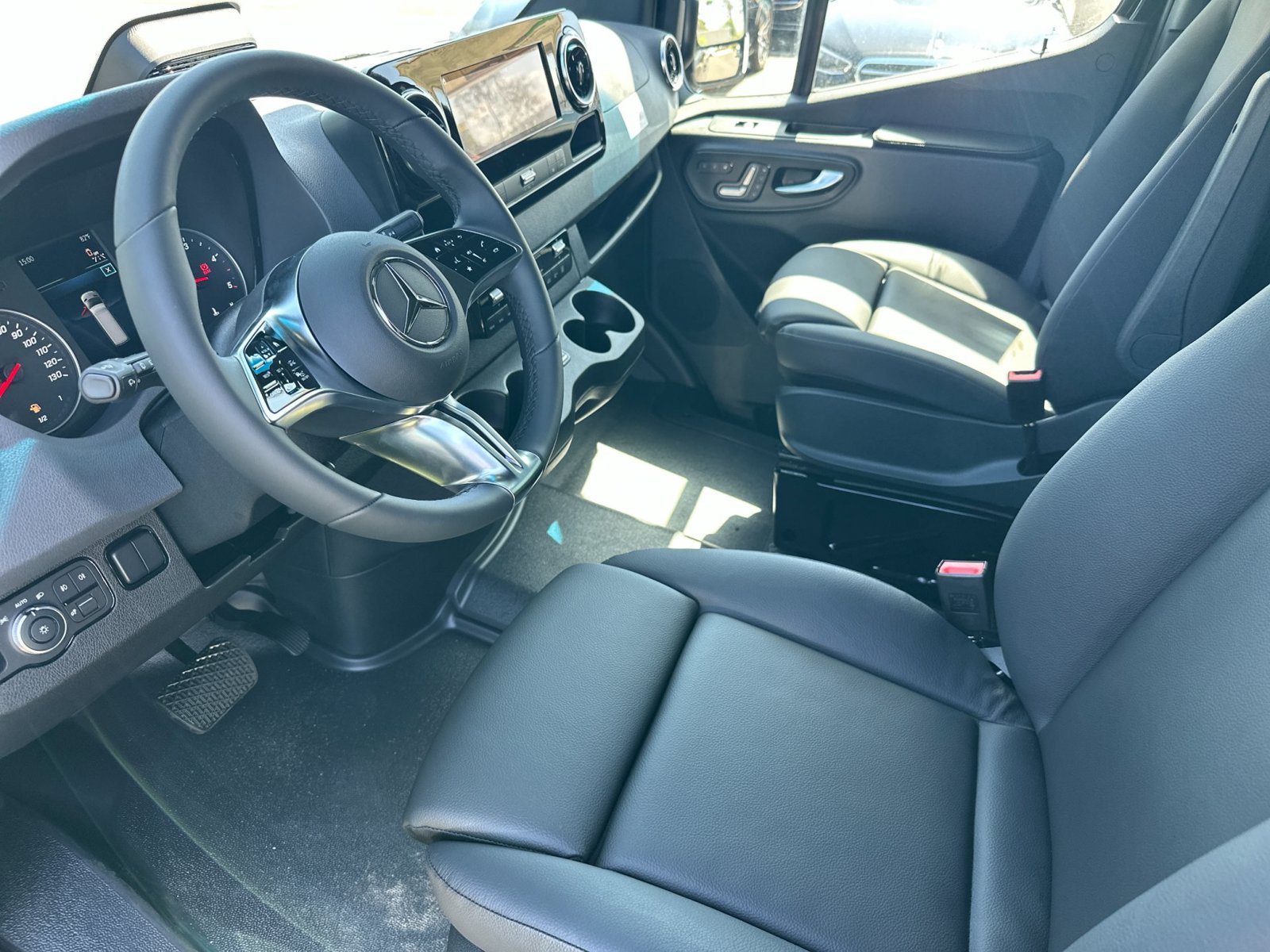New 2026 Mercedes-Benz Sprinter 2500 image 10
