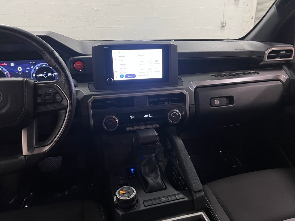 Used 2024 Toyota Tacoma TRD Off-Road AWD/4WD image 18
